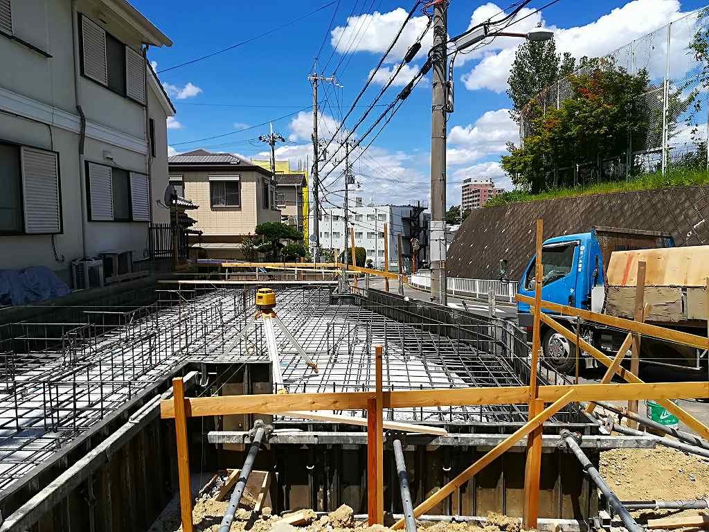 枚方市藤阪東町4丁目の家の基礎工事 