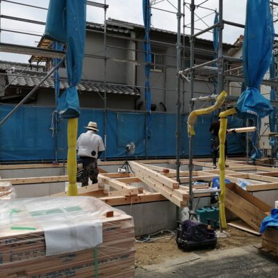 枚方市藤阪元町の土台敷